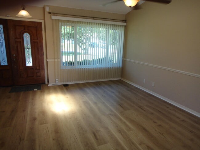 Building Photo - 1417 McDermott Ln