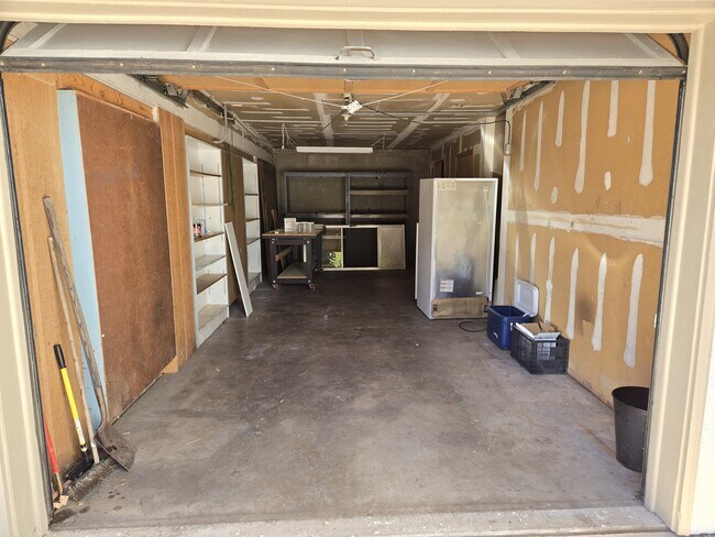 Building Photo - 1704 Erin Ct