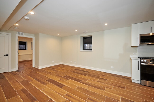 Building Photo - 5200 N Winthrop Ave