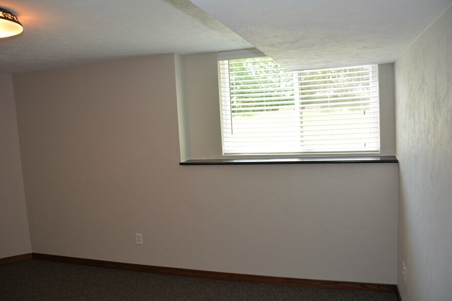 Building Photo - 327 Cordy Lane