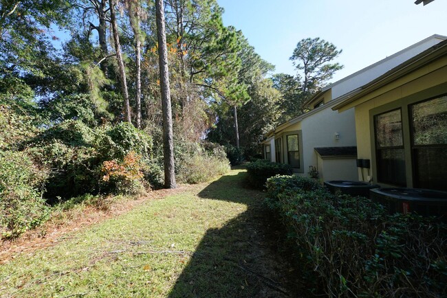 Building Photo - Updated Townhome in Bluewater Bay