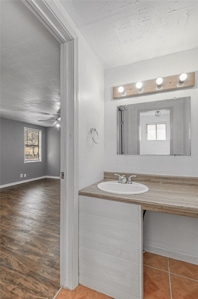 Building Photo - 1417 23rd St