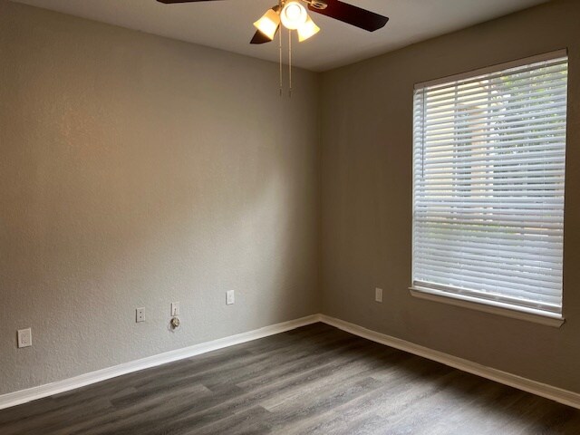 Building Photo - 837 Grand Regency Pointe