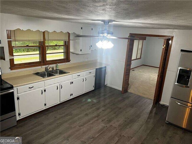 Building Photo - 3743 Jiles Rd