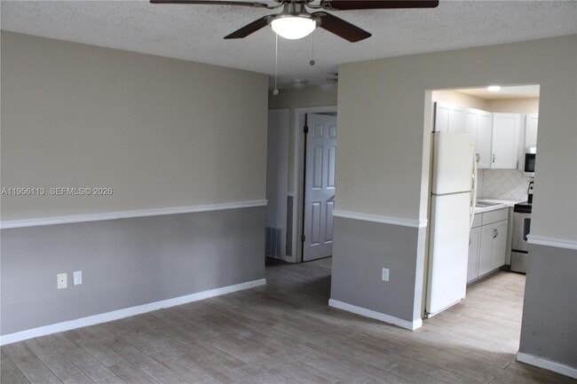 Building Photo - 2740 SW 46th St