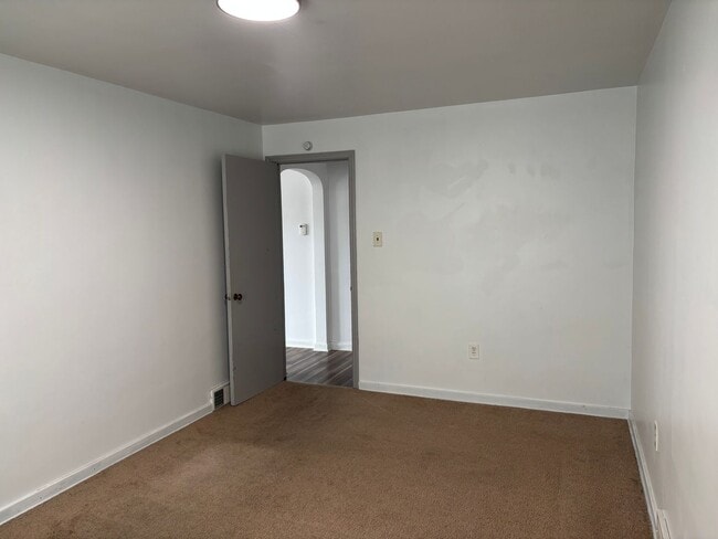 Building Photo - 104 Sewickley Ave