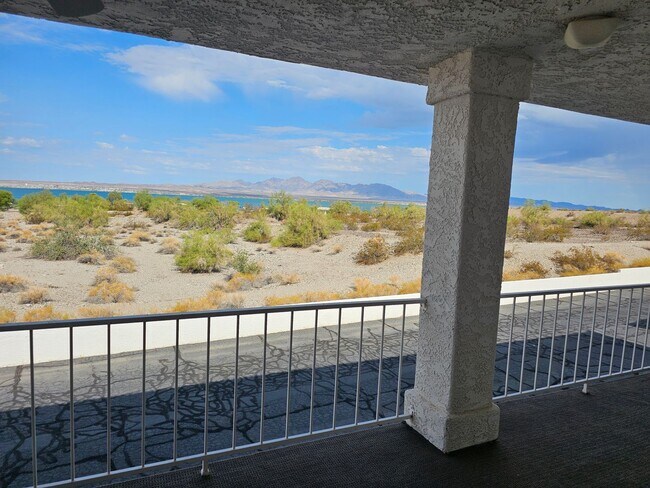 Building Photo - Unfurnished Long Term