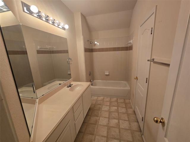 Building Photo - 8405 Luzerne Dr