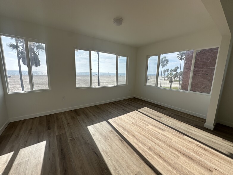 Unit#6 - 511 Ocean Front Walk