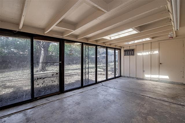 Building Photo - 228 Lester St