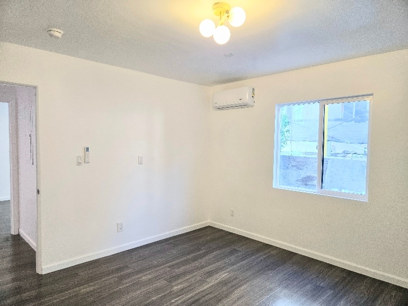 Building Photo - 3121 Larga Ave