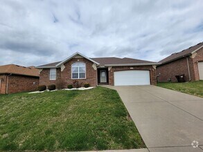 Building Photo - All brick 3 bedroom house