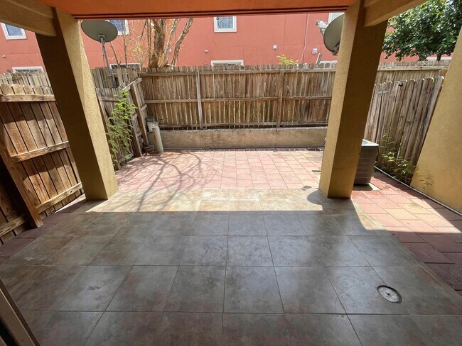 Patio/backyard - 1020 Dickey Ln