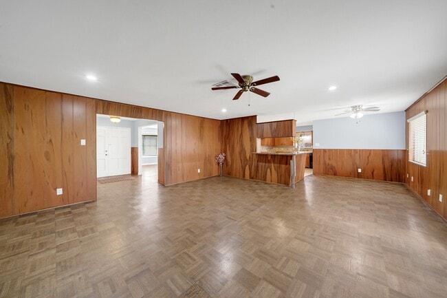 Building Photo - 4002 Martinshire Dr