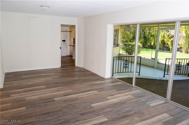 Building Photo - 5654 Eichen Cir