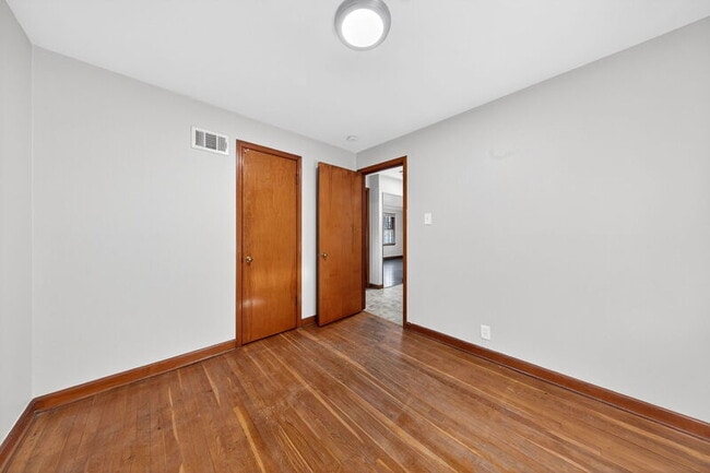 Building Photo - 1414 Comet Dr