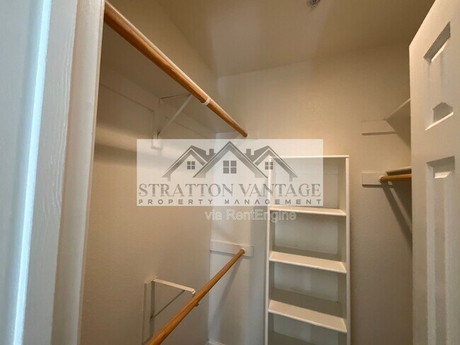 Building Photo - 1825 W Ray Rd