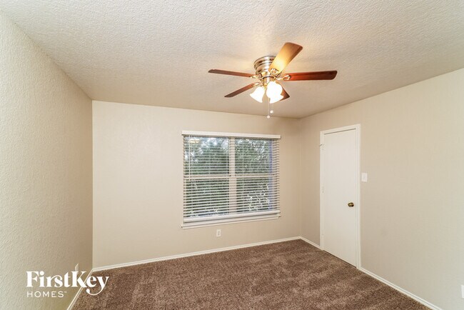 Building Photo - 7613 Forest Vale