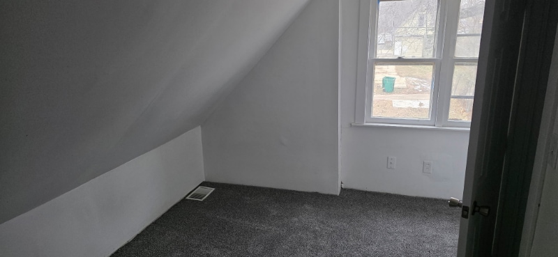 Building Photo - 1831 S Westmoreland Ave