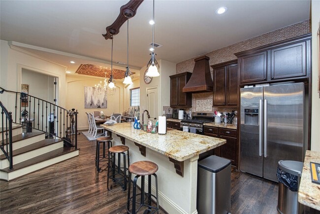 Building Photo - 1141 W 23rd St