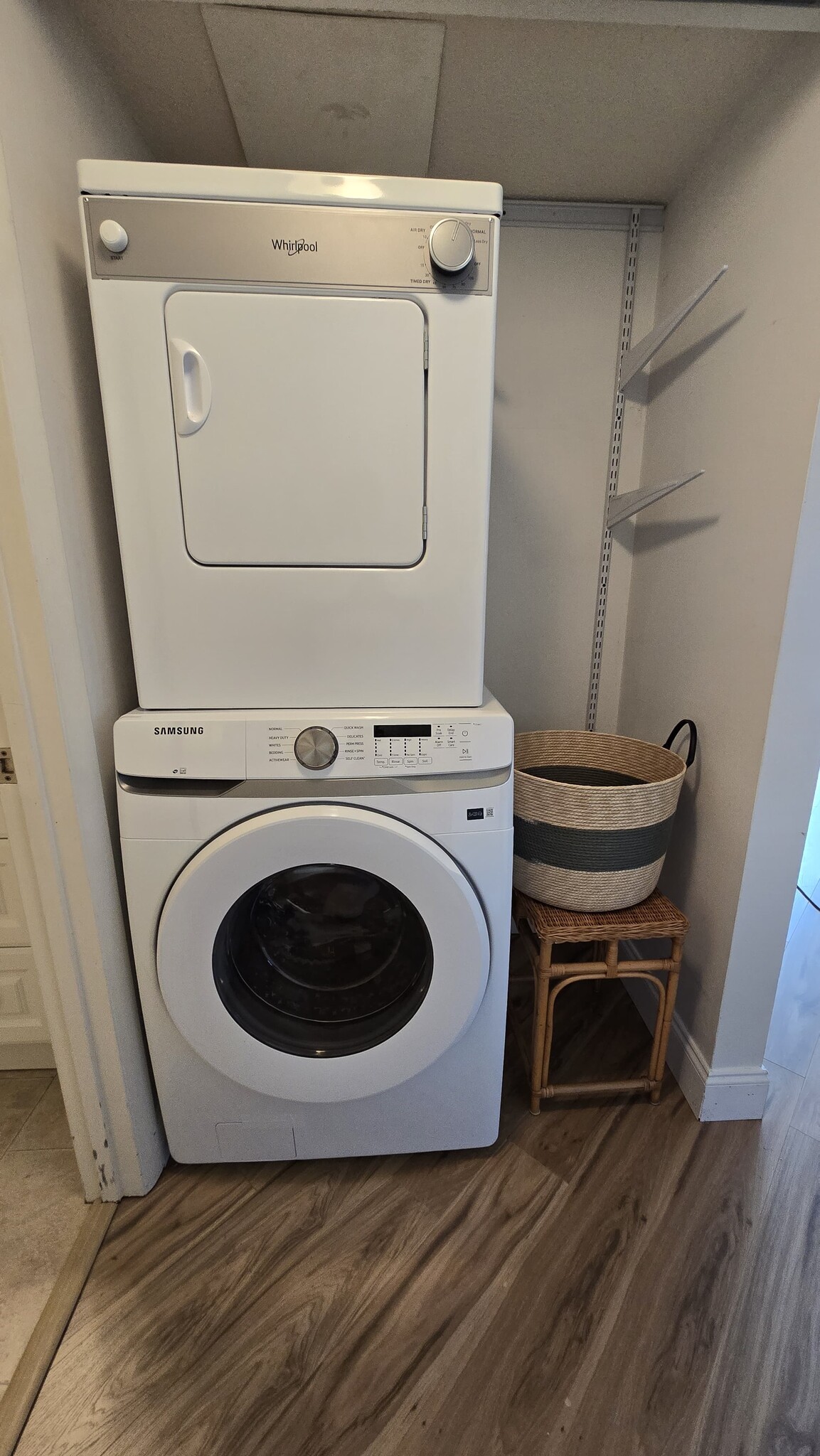 Building Photo - 400 Base Ave E