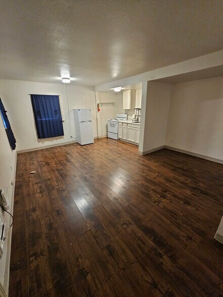 Building Photo - 3510 NE Everett St