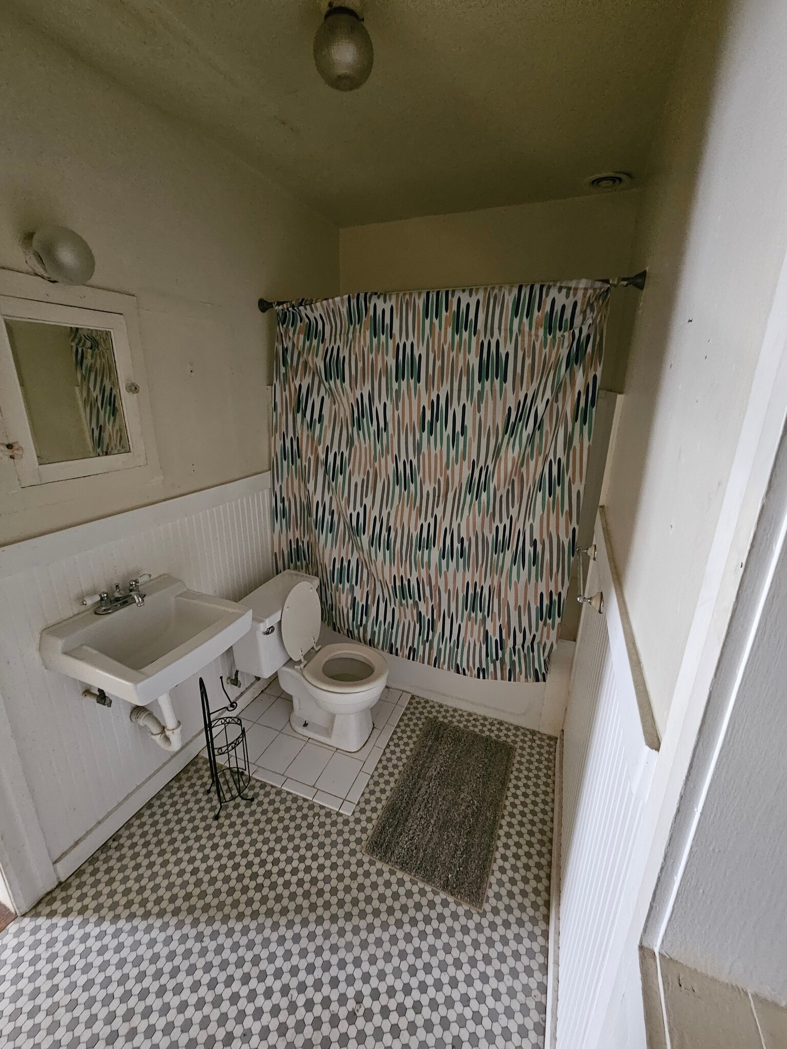 Building Photo - 2427 Hazard St