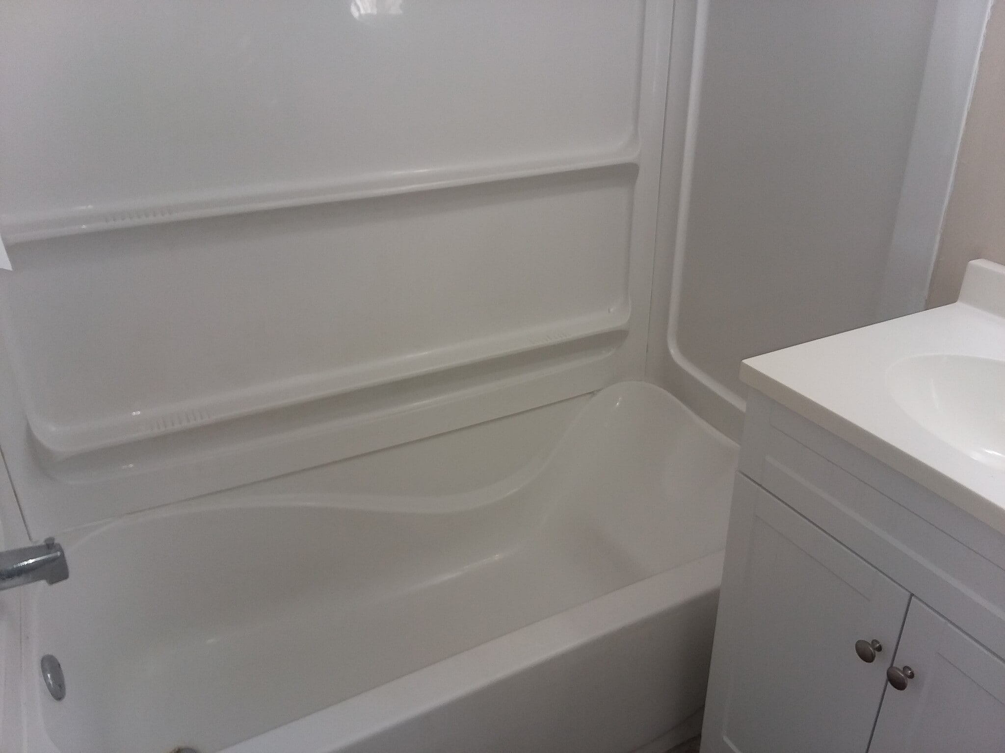 Bathroom 2 - 1019 Putnam St