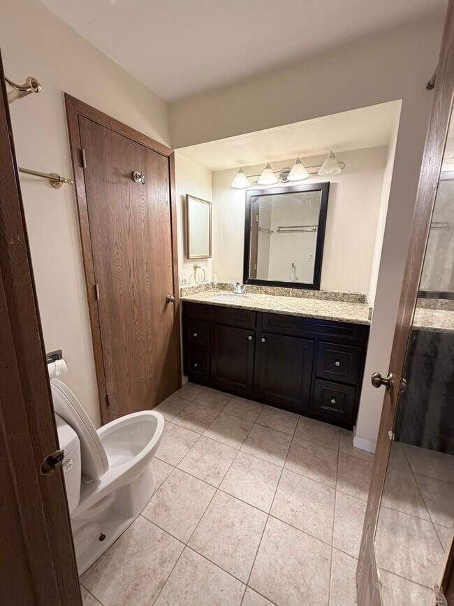 Building Photo - 1817 Altoona Ct