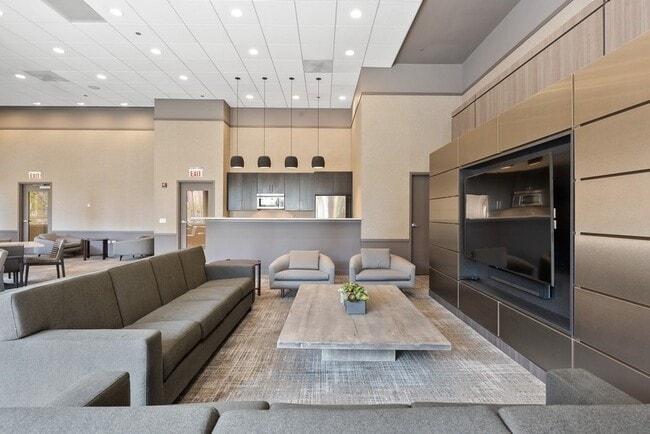 Building Photo - 505 N McClurg Ct