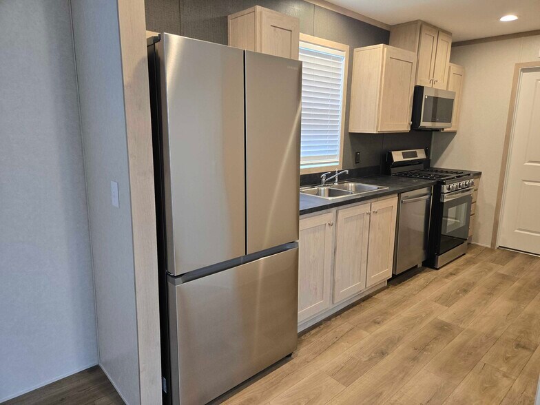 Building Photo - 3510 N 9th St