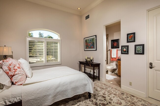 Building Photo - 17547 Avenida Peregrina