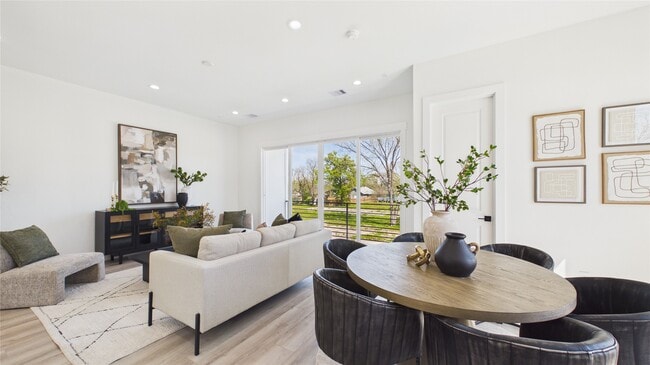 Building Photo - 2417 Harrington St