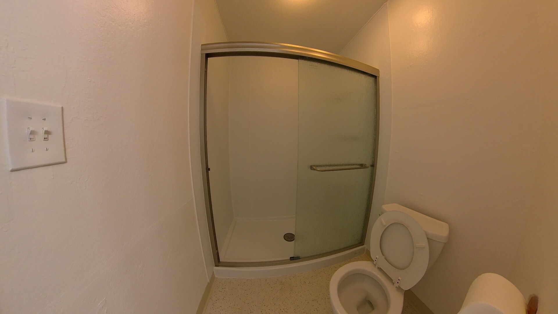 Master Bedroom Shower - 4828 Cowell Blvd