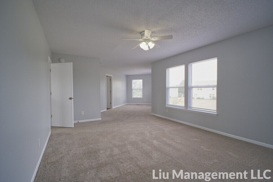 Building Photo - 10020 Olympic Cir
