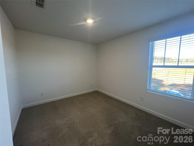 Building Photo - 1500 31st St NE