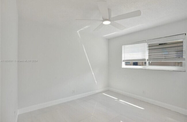 Building Photo - 11280 NW 40th St