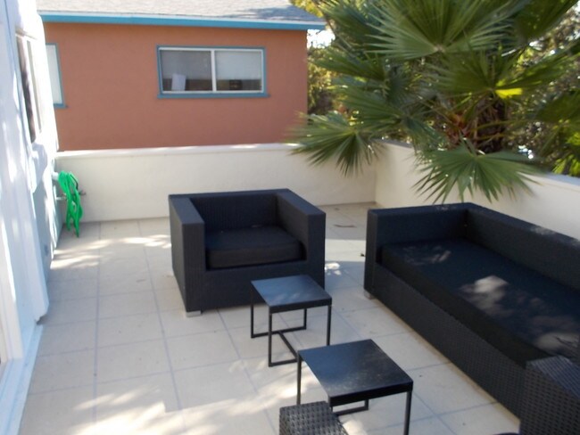 Building Photo - 1313 18th St