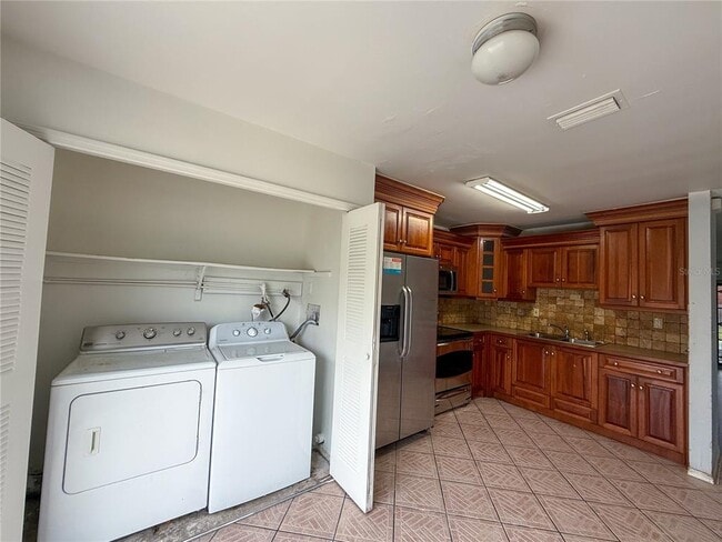 Building Photo - 1961 Continental Blvd