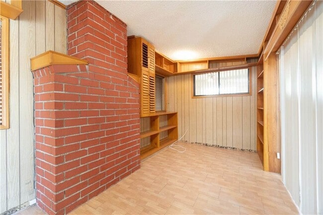 Building Photo - 1114 N Bonnie Cove Ave