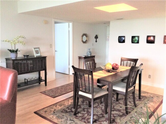 Building Photo - 16300 Golf Club Rd