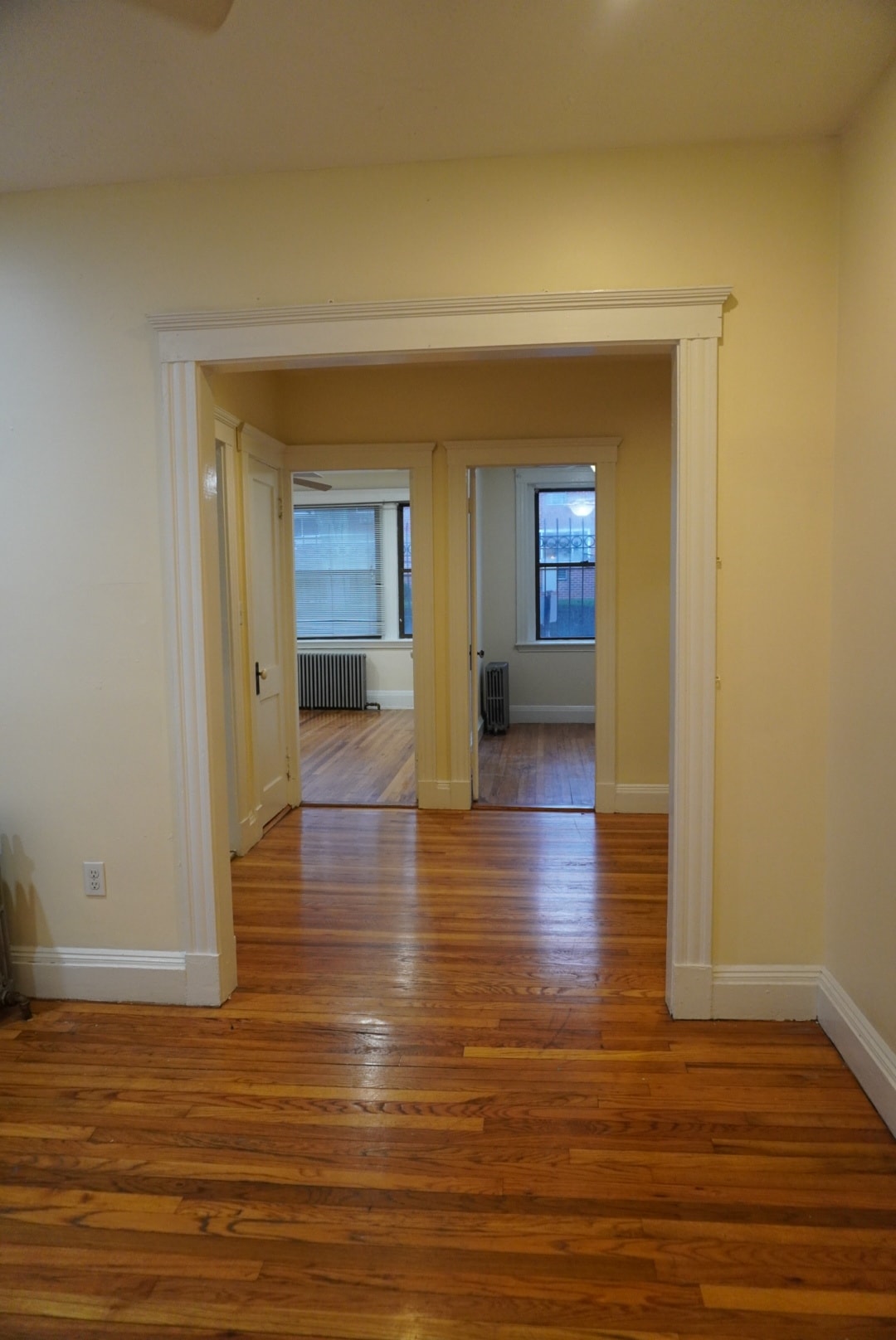 Building Photo - 244 Kelton St