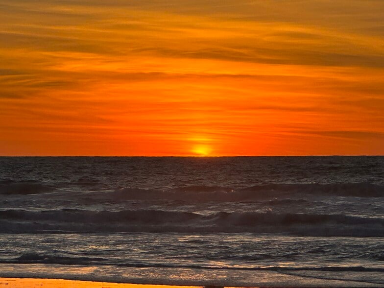 Mission Beach has beautiful sunsets - 726 Cohasset Ct