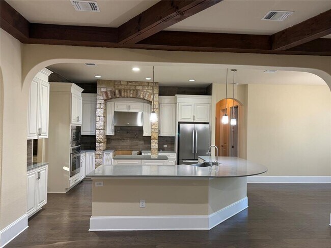 Building Photo - 5449 Diamante Dr