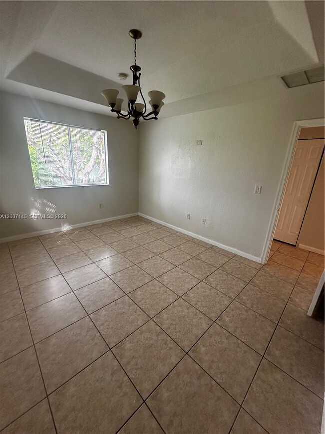 Building Photo - 2912 SE 15th Rd