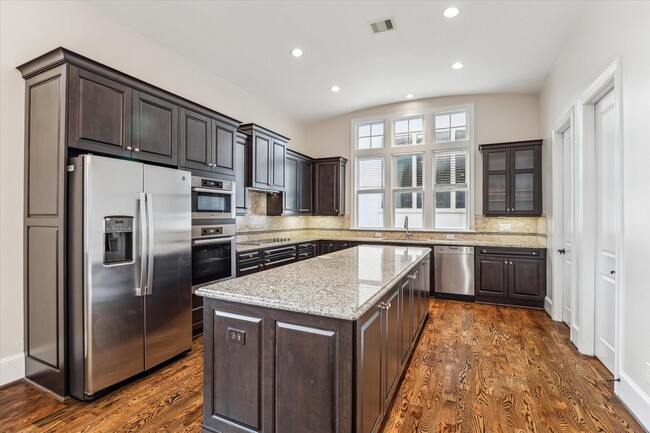 Building Photo - 3917 Gramercy St