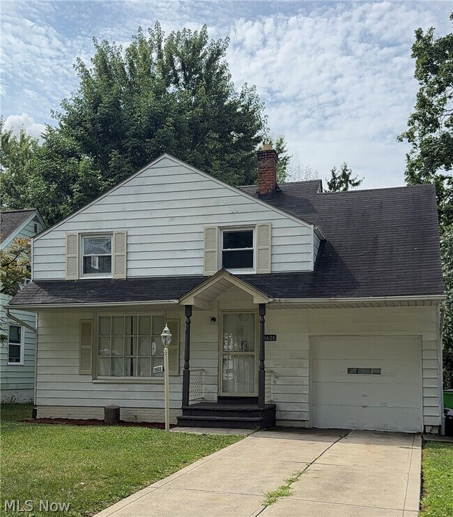 Building Photo - 19608 Shakerwood Rd