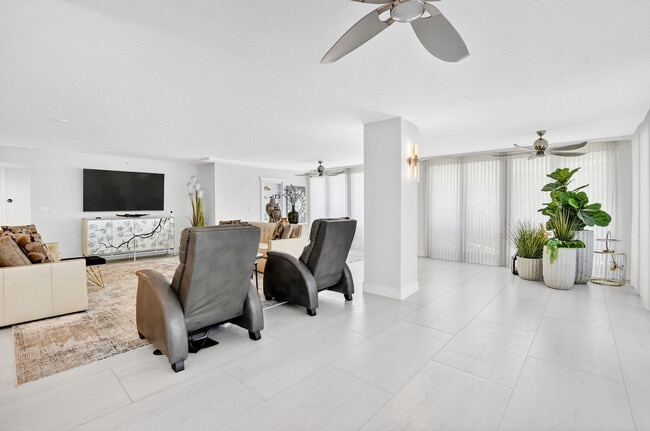 Building Photo - 7233 Promenade Dr