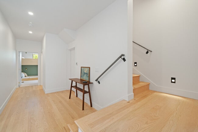 Building Photo - 730 Solitude Ln