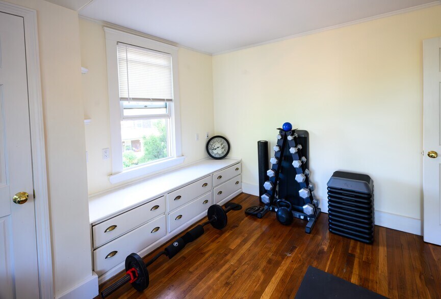 Building Photo - 4 Phillips Rd